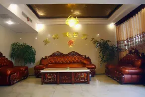 Zhizun Holiday Hotel - Image 4