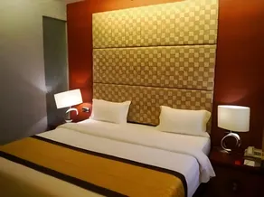 MB Hotel - Image 5
