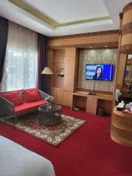 GRAND BUANA LESTARI HOTEL - Image 4