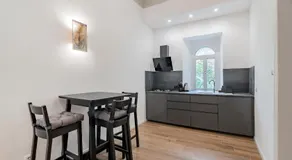 Leo's Colosseum - Private Apartments - Image 2
