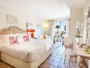 Grand Leoniki Residence - Image 2