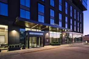 Apiary Hotel Belleview Station Denver - Image 2