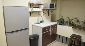 #5 Private room close to Airport - Image 3