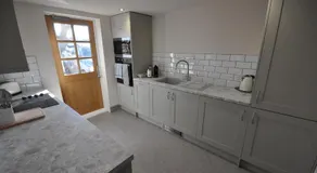 Corner Cottage - Image 2