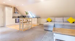 Hillbrook House- Apartment 8 - Image 2