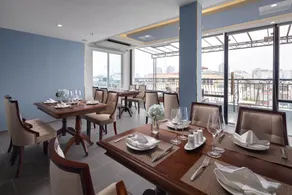 Bonsella Hotel - Image 2