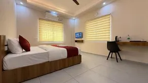 Misty Suite Infopark - Image 2