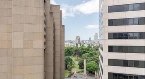 Sydney CBD Modern 2 bedroom Apartment - Image 5