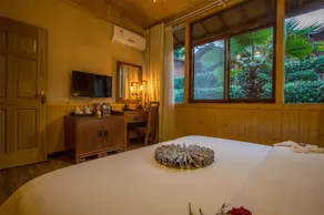 Shilin Shihai Hot Spring Hotel - Image 2
