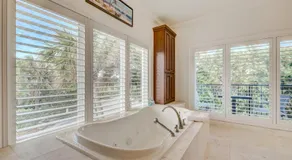 La Dolce Vita: 6BR Beach House med uppvärmd oceanfront pool! (Direkt på stranden) - Image 4