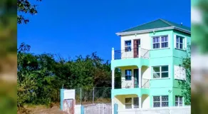 Zeus Estate Guesthouse - Image 3