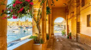 Charming Stone Retreat Walk in Valletta - Image 3