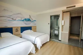 Eaka 365 & VS Esports Hotel (People's Hospital Branch, Songjing Street, Nanhe District) - Image 2