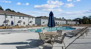 LUXURY TOWNHOME NEAR DOWNTOWN AND PENSACOLA BEACH - Image 3