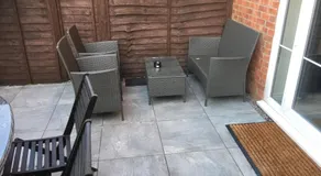 Haven House 6 bedrooms with 6 exclusive bathrooms and with lots of parking - Image 4