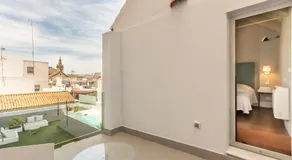 Kayser Premium Suites - Image 3