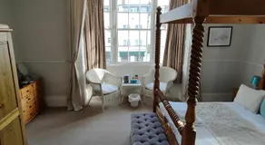 Valentine Guest House - Image 2