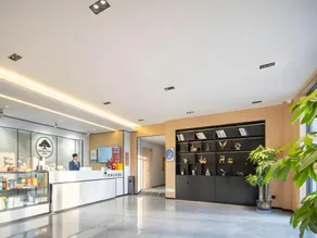 GreenTree Inn Express Qingdao Jiaodong International Airport - Image 2