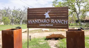 Romantic Tiny Luxury Retreat w heated pool, sauna n outdoor shower in Wimberley 10 acres - Image 2