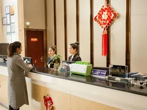 Jun Feng Hotel - Image 5