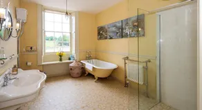 Bell Flat in Broughton Hall - Image 2