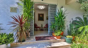 Villa Velzon Guesthouse - Image 5