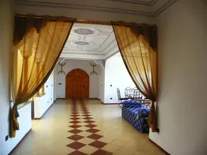Dar Salh - Image 1