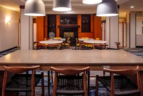 Fairfield Inn & Suites by Marriott Venice - Image 2