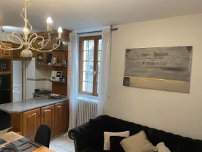 Maison de ville avec parking gratuit - Image 4