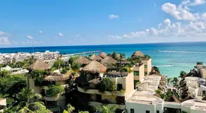 1 block from beach 2BR pool ocean view - Image 3