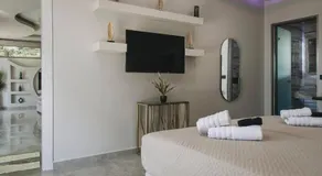 Mat Luxury Villa - Image 5