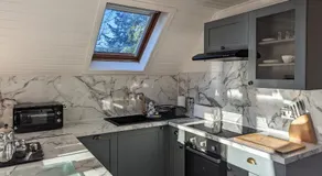 Ceridwen 6 - Hot Tub-Luxury-Pets-Perthshire-Romantic-Dundee - Image 2