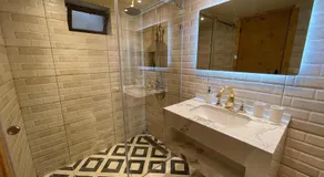 Bella Guesthouse with Garden, Pool & Jacuzzi - Image 2