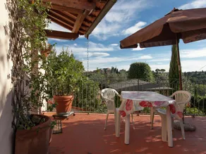 Restful Holiday Home with Jacuzzi in Montopoli - Image 4