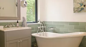 Lakeside Lodge - Image 5