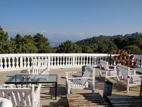 Langtang View Nagarkot Bed and Breakfast - Image 2