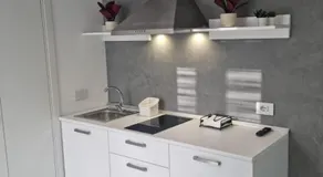 Lci Deluxe Rooms - Image 3