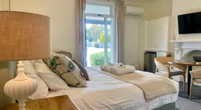 Pirathon Country Estate - Image 2
