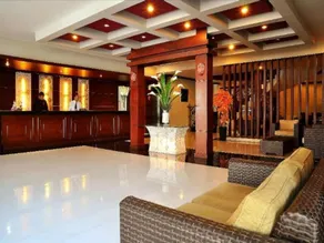 Grand Tryas Hotel - Image 4