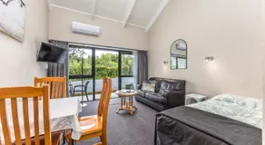 Sun Valley Motel - Image 2