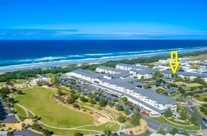 Sunny 1 bedroom unit @ Salt *Smart TV's & WIFI* - Image 4