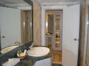 Al Bustan Hotel Jeddah - Image 2