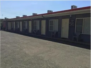 Benjamin Singleton Motel - Image 3
