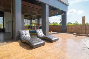 Chic Studio at Serpong Green View Apartment By Travelio - Image 2