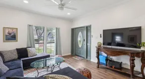 Charming, Cozy, Central & Convenient Home - Image 2