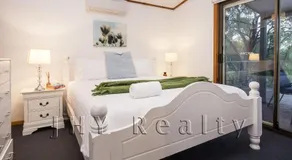 Coastal Cottage - Image 2