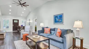 Tout neuf sur le marché de la location de vacances!  Entièrement rénové 17 Sandcrab Court!  Crédit de 250 $ pour la location de matériel de plage!  Facilement le plus beau chalet de Wild Dunes Resort!  Caractéristiques Wild Dunes Sportscard - Image 2