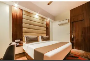 Hotel Kapashera Residency Near Udhyog Vihar Gurugr - Image 2