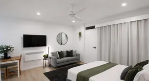 Superb Studio, Great Value in St Kilda East - Image 2
