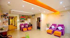 DMZ Hotel ,Central Hue ,Near Perfume River - Image 4